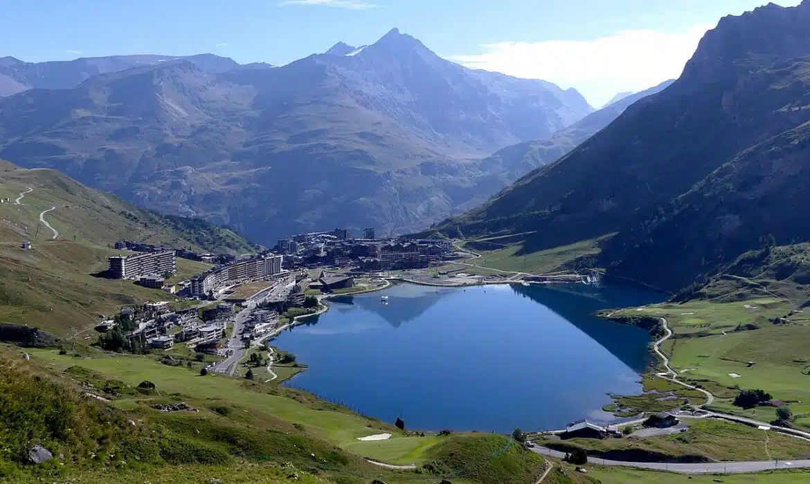 Profiter des charmes de Tignes le Lac : hébergements de qualité et activités diverses