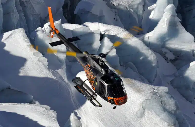 Survolez le Mont-Blanc en hélicoptère : une expérience unique de découverte !