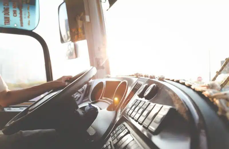 Erreurs courantes à éviter lors de la sélection d’un moyen de transport pour voyager