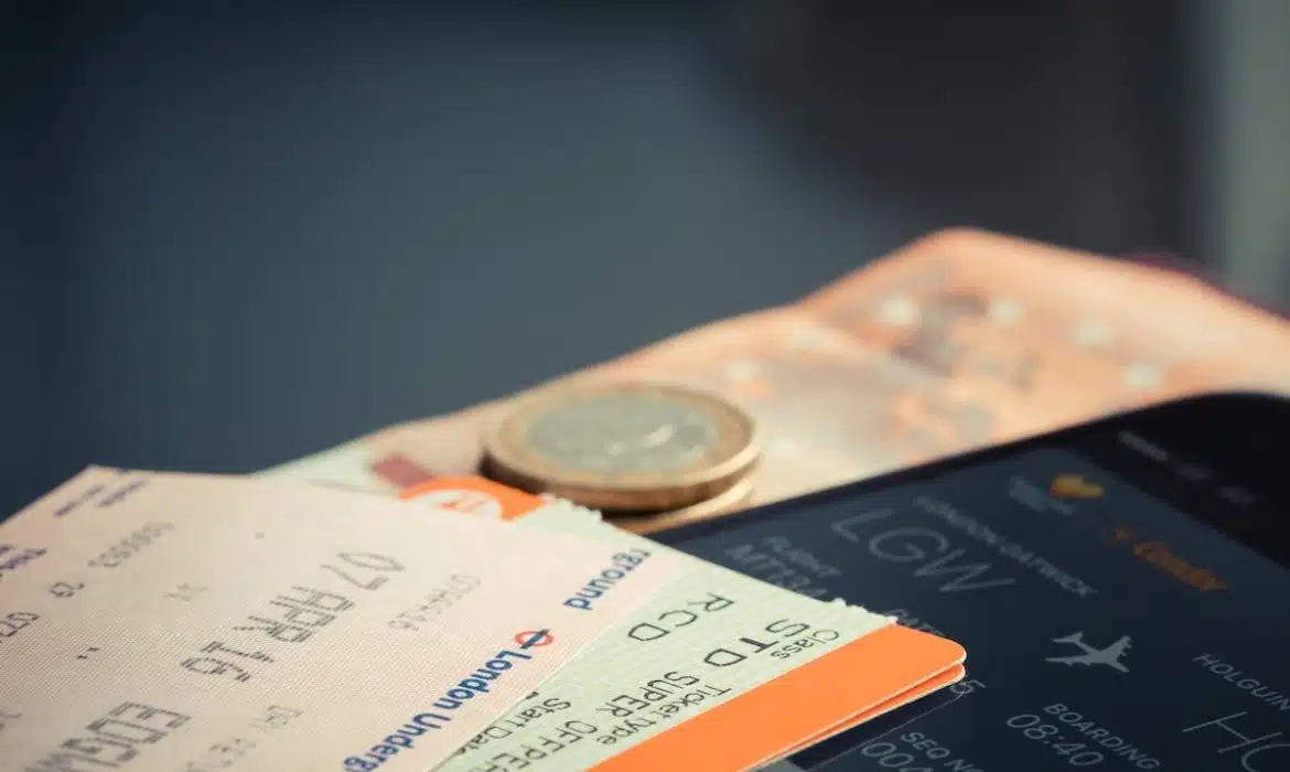 Trouvez des tarifs avantageux pour vos billets de train ou d’avion avec ces astuces pratiques