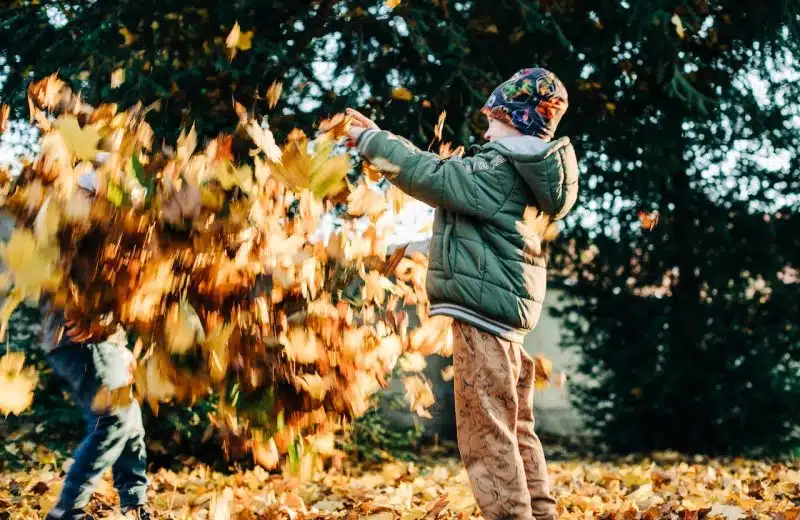 Comment choisir une colonie de vacances thématiques pour son enfant ?