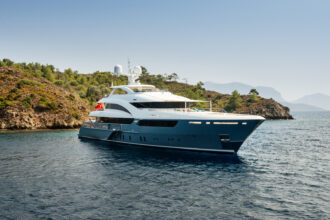 Quelle est la différence entre un yacht neuf et un yacht d’occasion ?