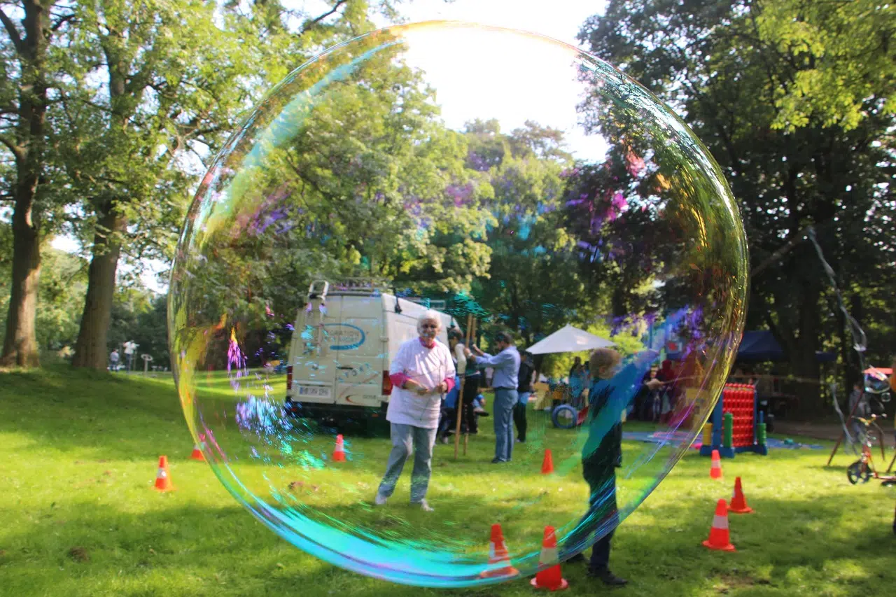 Bulle de savon et camping
