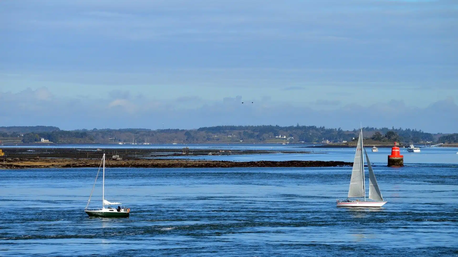 Vacances dans le Morbihan : les avantages du camping en bord de mer