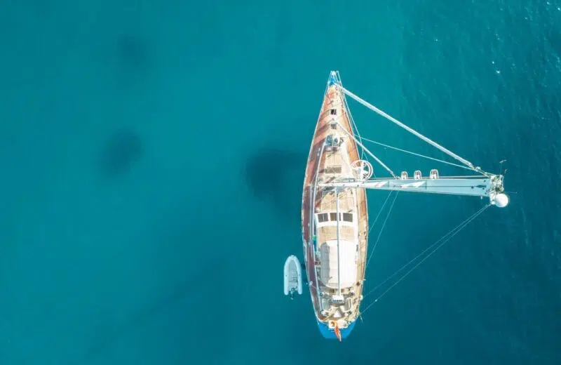 Louer un voilier ou un catamaran en Martinique : ce qu’il faut savoir